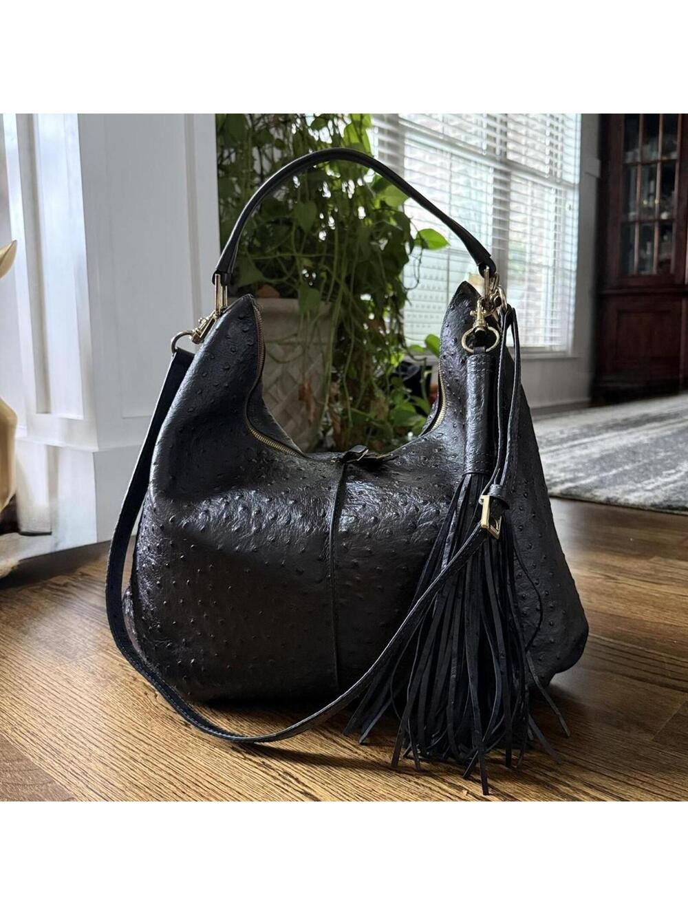 🖤 Vintage G.I.L.I. Ostrich Embossed Leather Hobo Bag Tassel